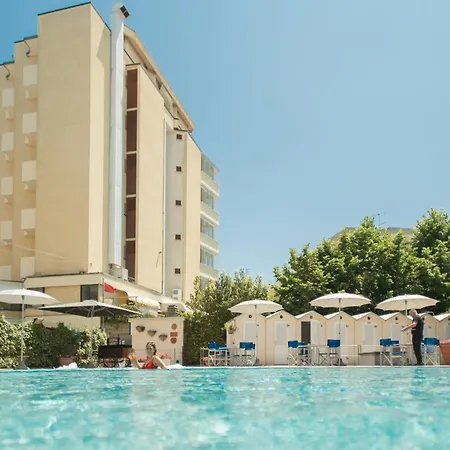 מלון Colorado 4*